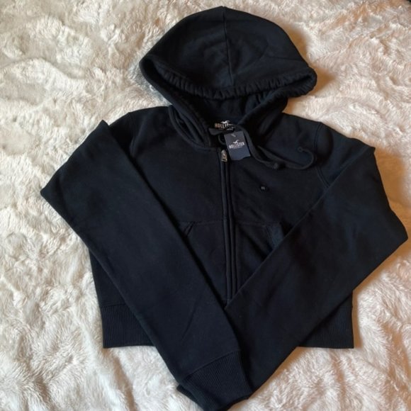 - Hollister Cropped Black Hoodie Full Zipper Front Pockets Size XS NWT - Picture 1 of 15